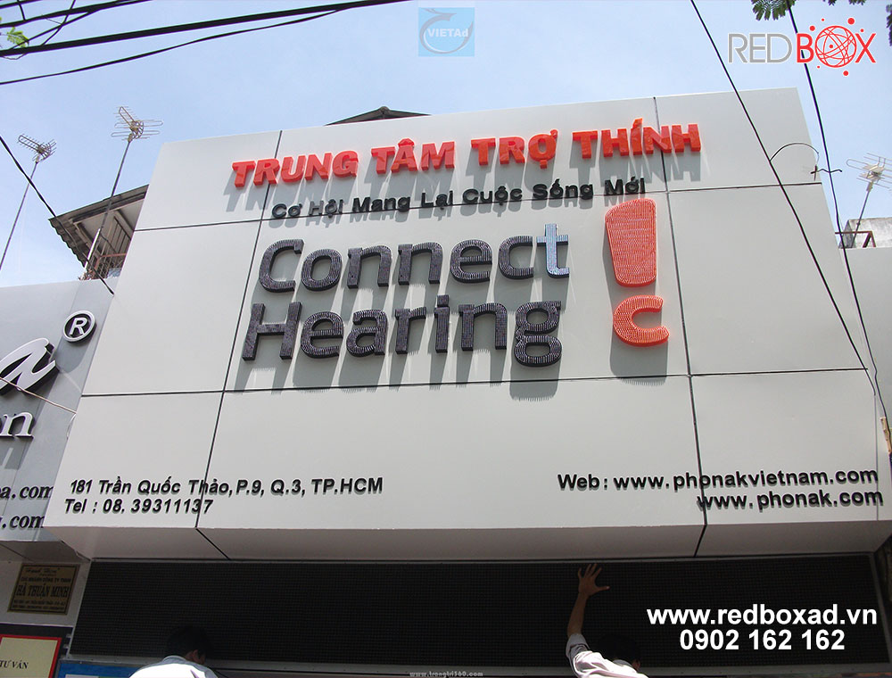 thi công bảng hiệu alu giá rẻ