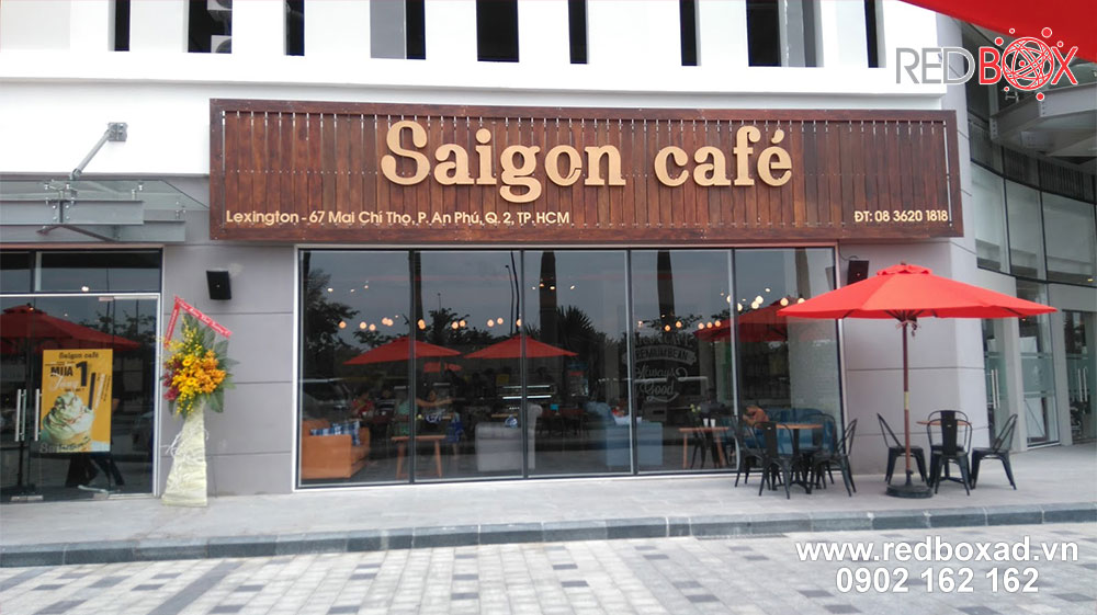 thi công bảng hiệu gỗ giá rẻ